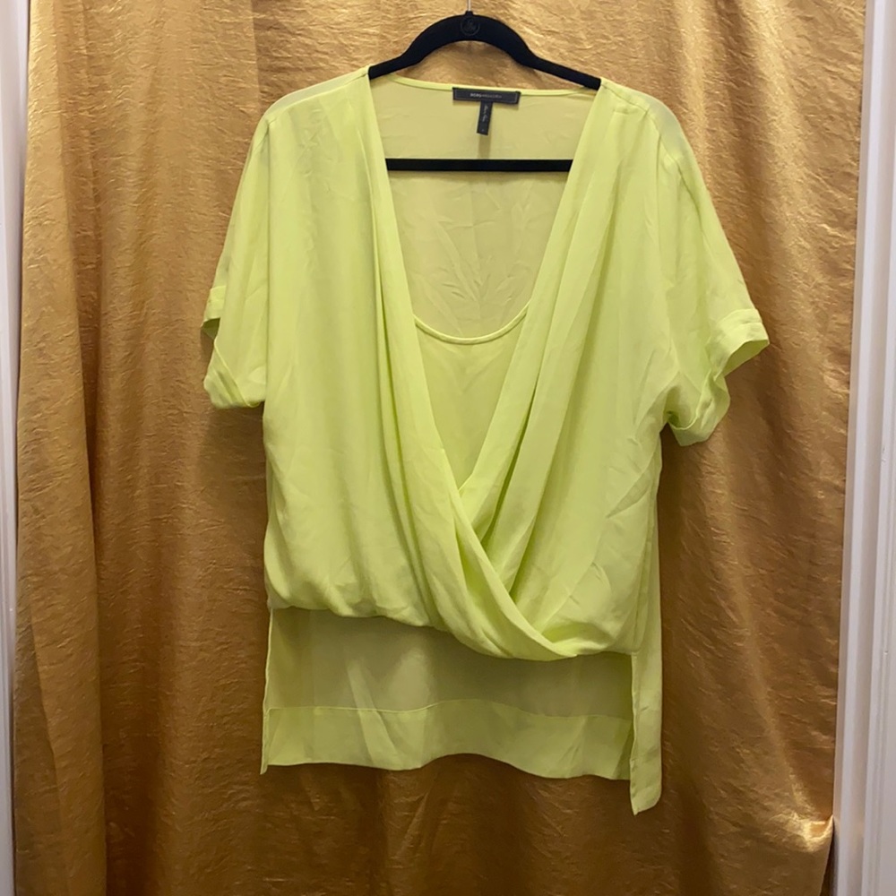 BCBG MAXAZRIA short sleeved lime blouse (Large)